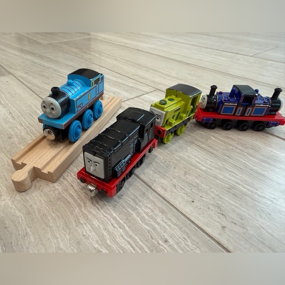 Thomas and Train and Top Mountain Train Set